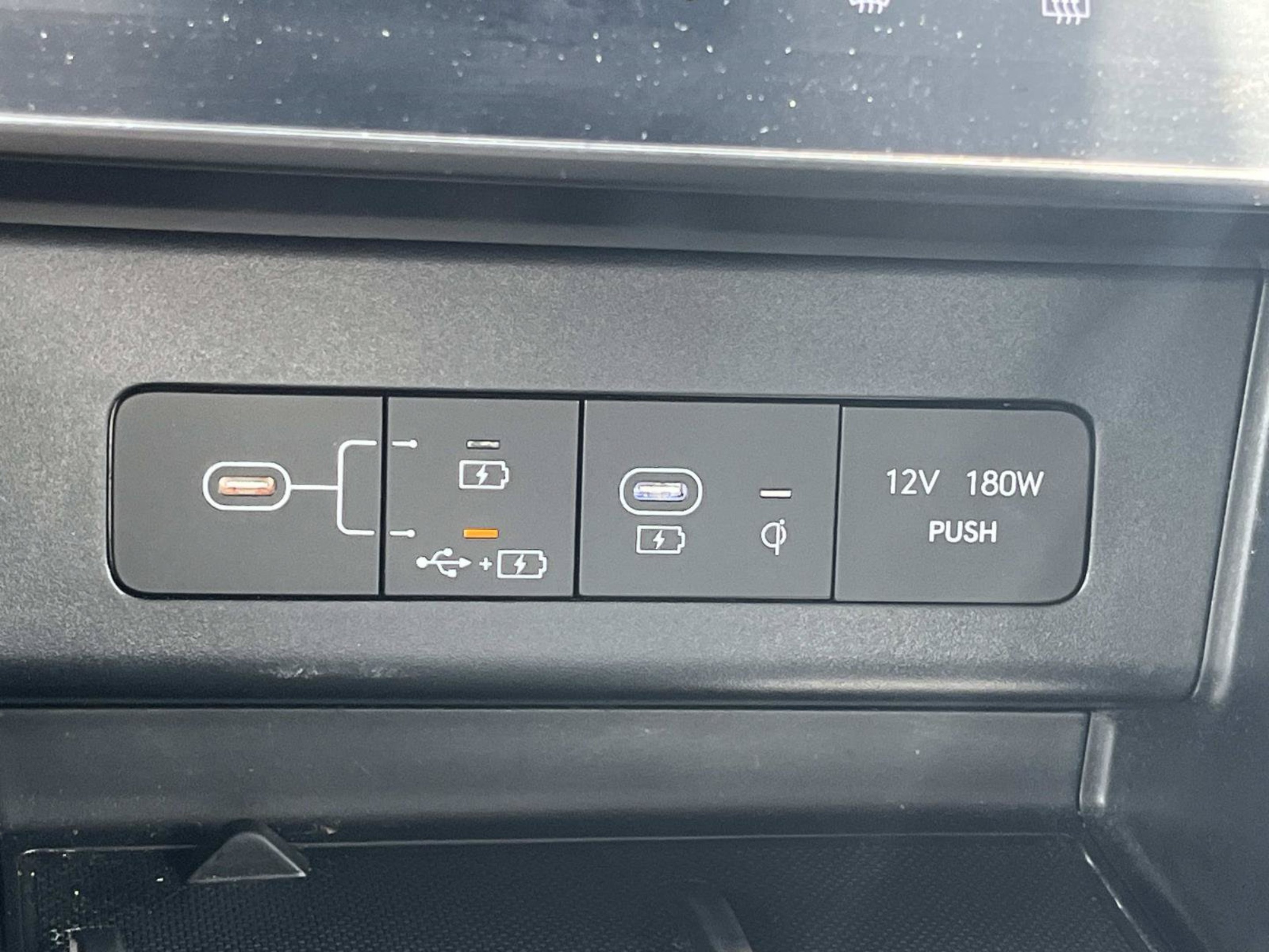 Used 2025 Serenity White Hyundai SEL image 33