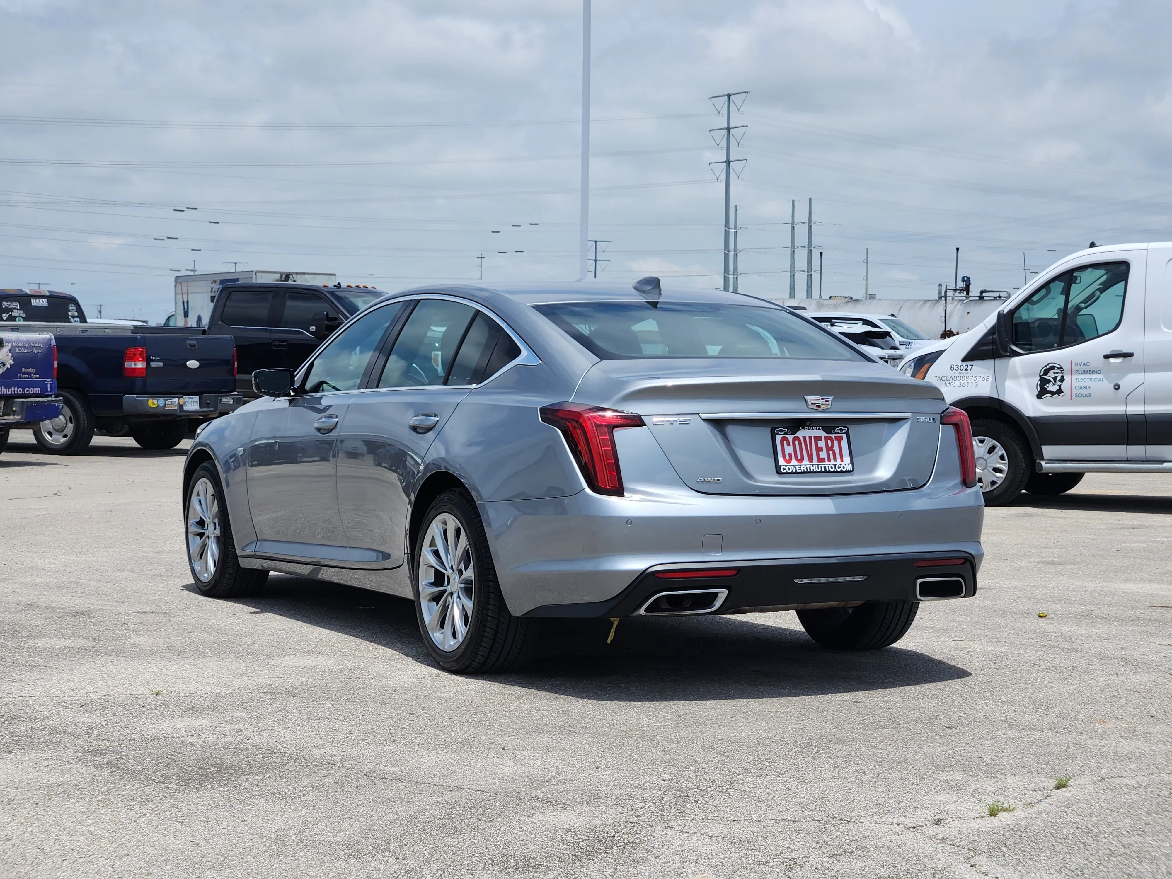 Used 2024 Argent Silver Metallic Cadillac Premium Luxury image 5