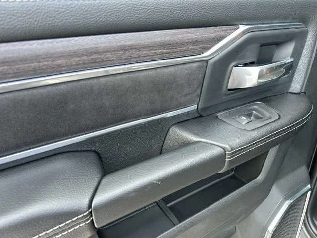 New 2026 Granite Crystal Metallic Clear-Coat Exterior Paint RAM Laramie image 20