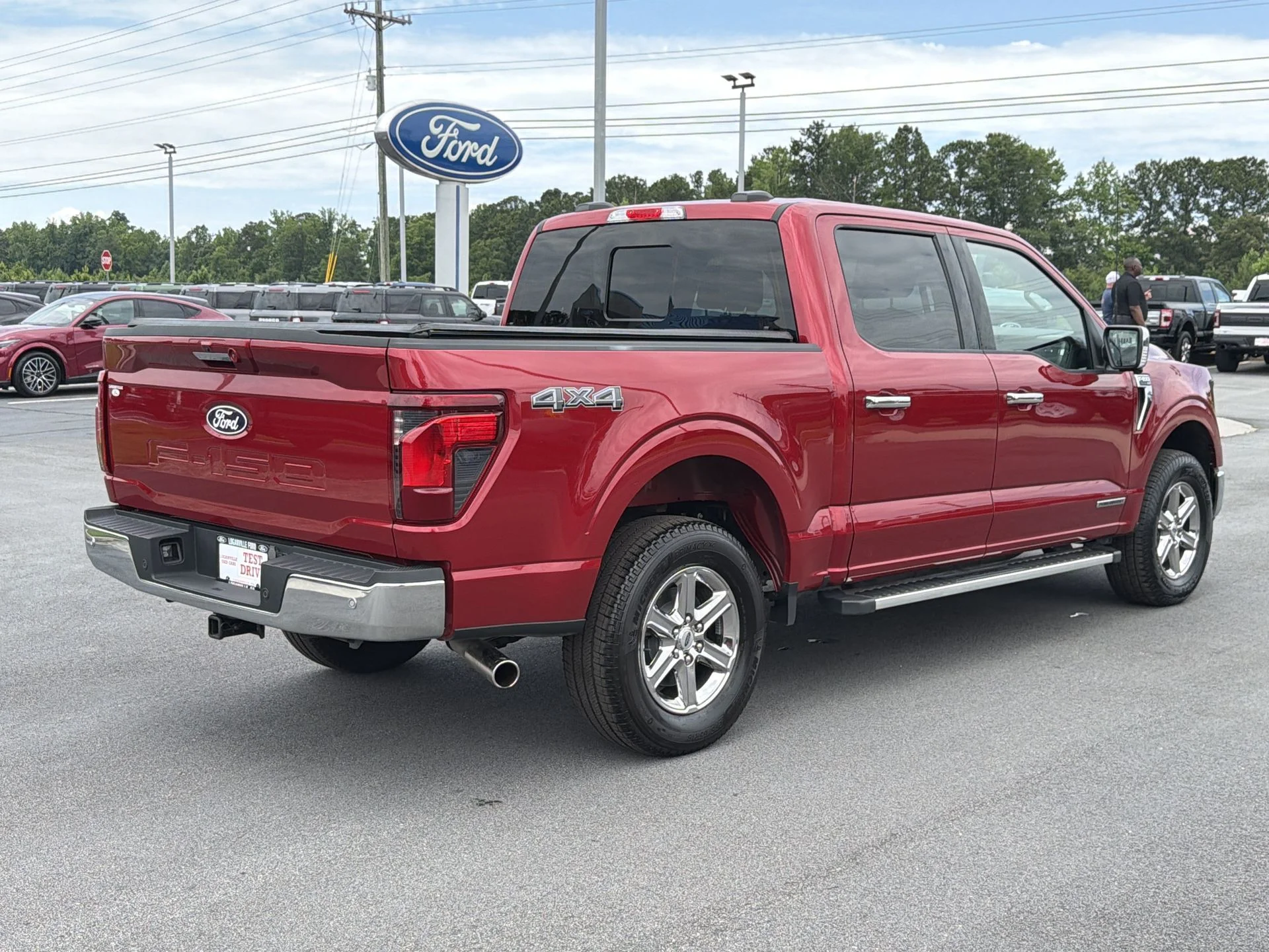 Used 2024 Red Metallic Ford XLT image 31