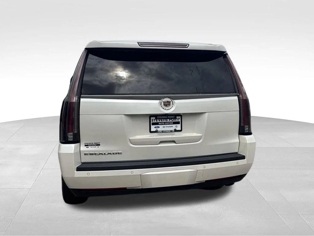 Used 2015 White Diamond Clearcoat Cadillac Luxury image 5