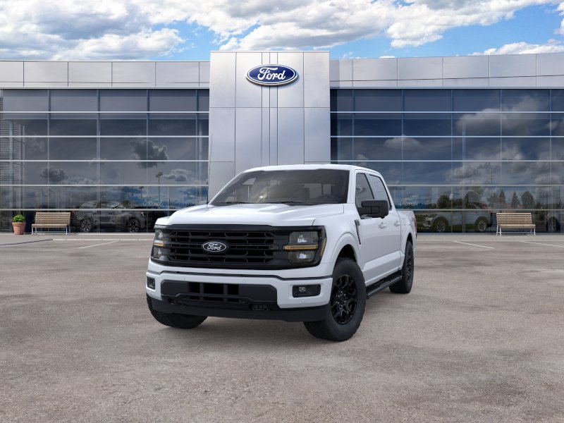 New 2026 Oxford White Ford XLT image 2