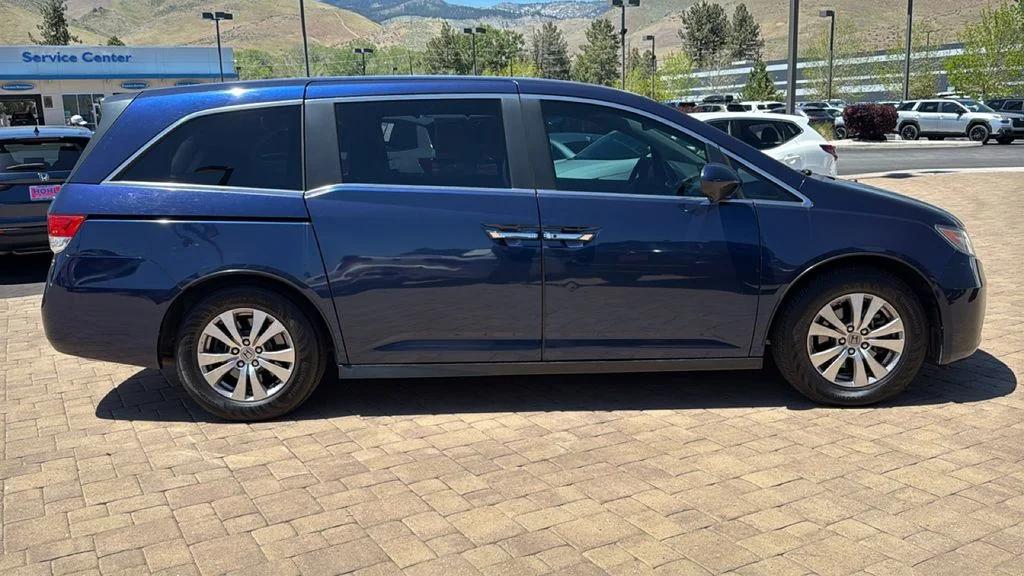Used 2016 Honda Odyssey SE with VIN 5FNRL5H33GB004498 for sale in Carson City, NV