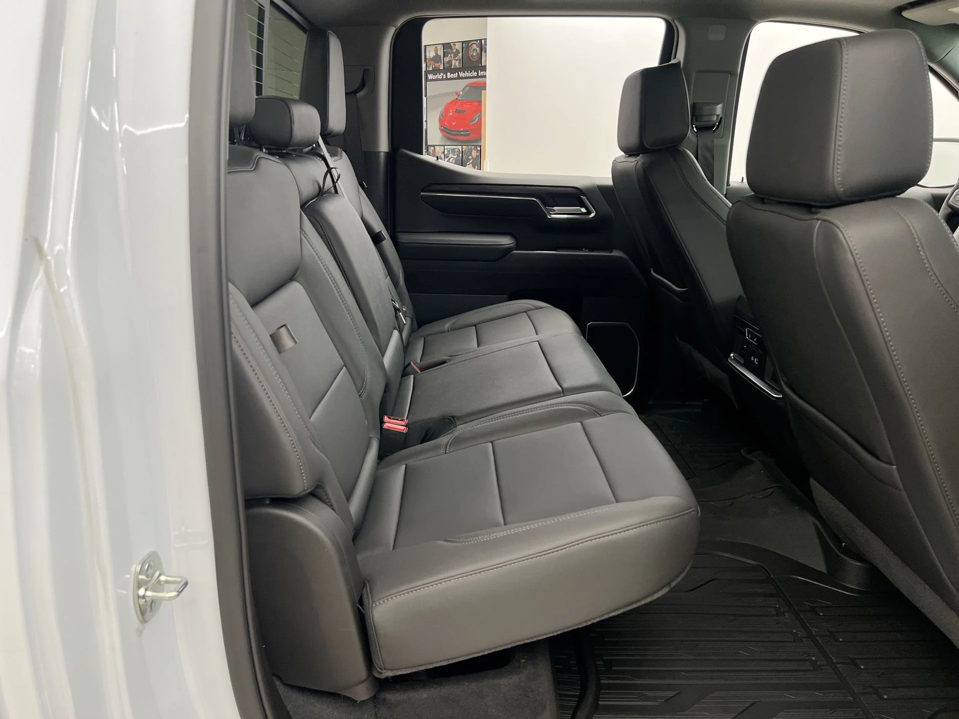 2026 GMC Sierra 1500 SLT - Photo 61