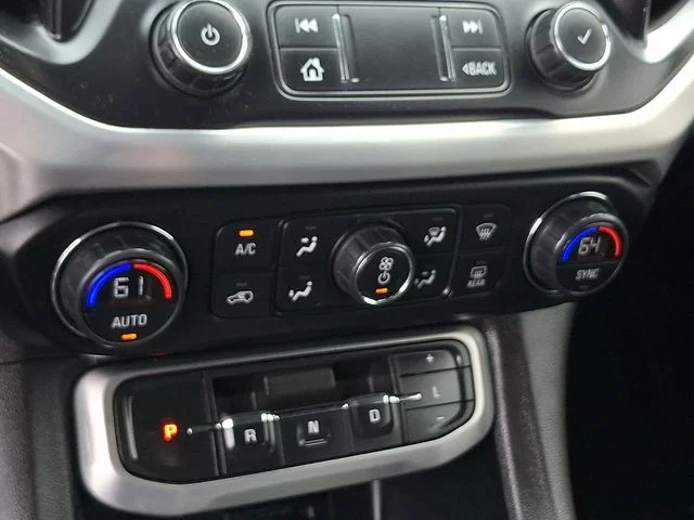 Used 2021 White GMC SLT image 18