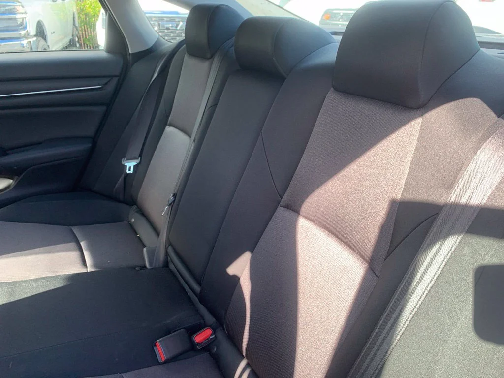 Used 2020 Lunar Silver Metallic Honda LX image 9