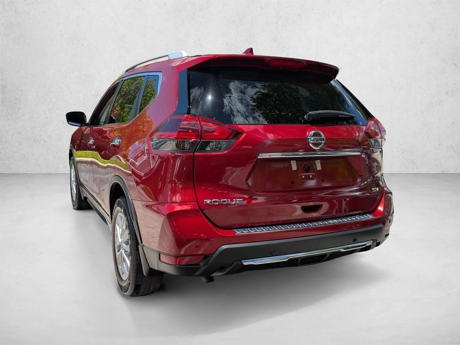 Used 2020 Scarlet Ember Tintcoat Nissan SV image 7