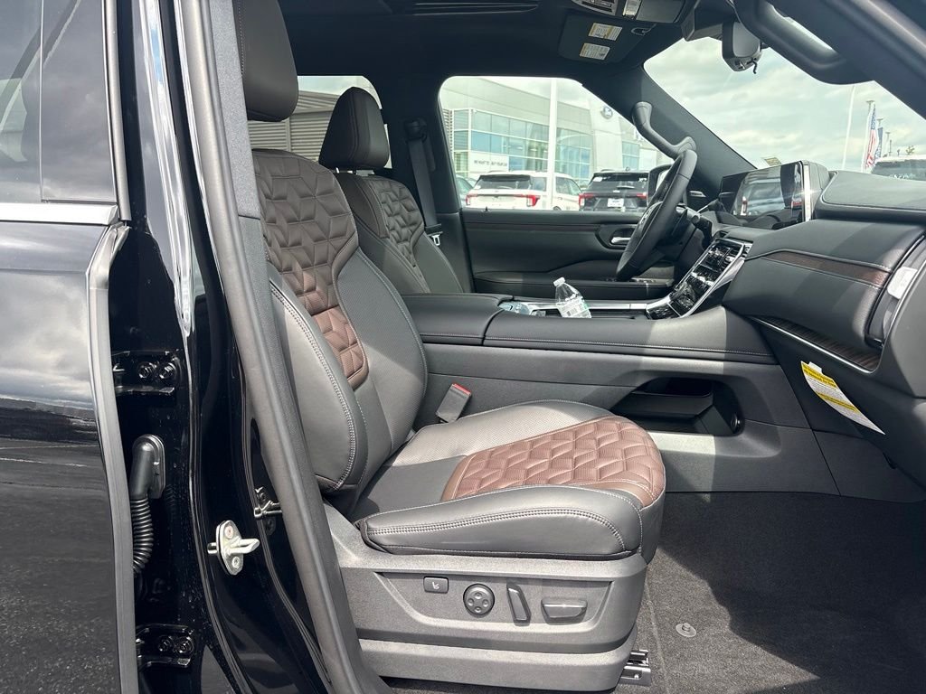 New 2026 Super Black Nissan Platinum Reserve image 42