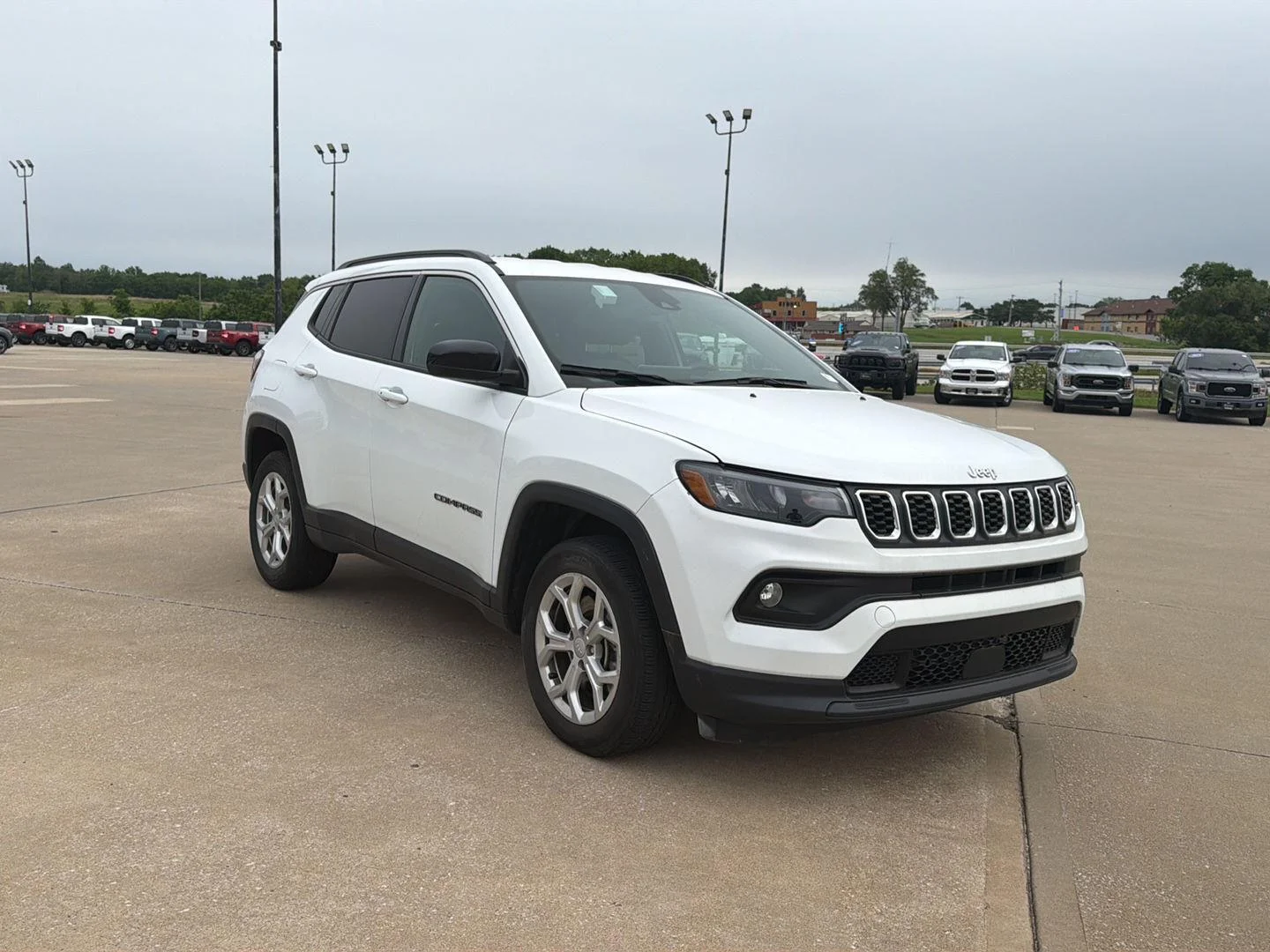 Used 2024 Jeep Compass Latitude with VIN 3C4NJDBN0RT119251 for sale in Kansas City