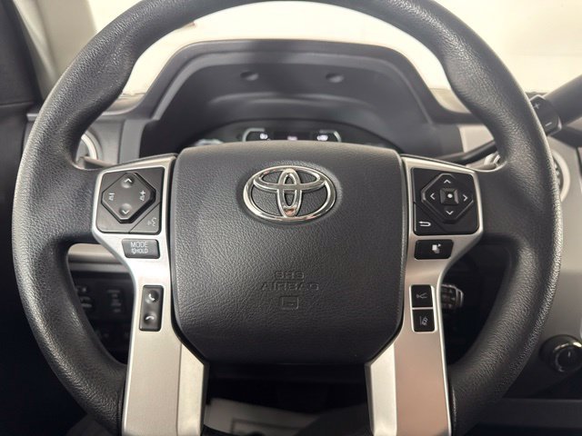 Used 2018 Blue Toyota SR5 image 18