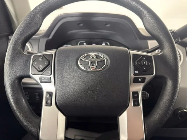 Used 2018 Blue Toyota SR5 image 18