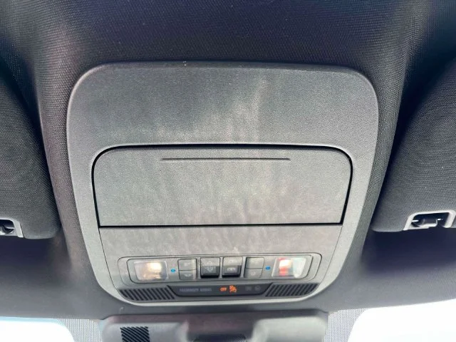 Used 2023 Avalanche Ford XLT image 34