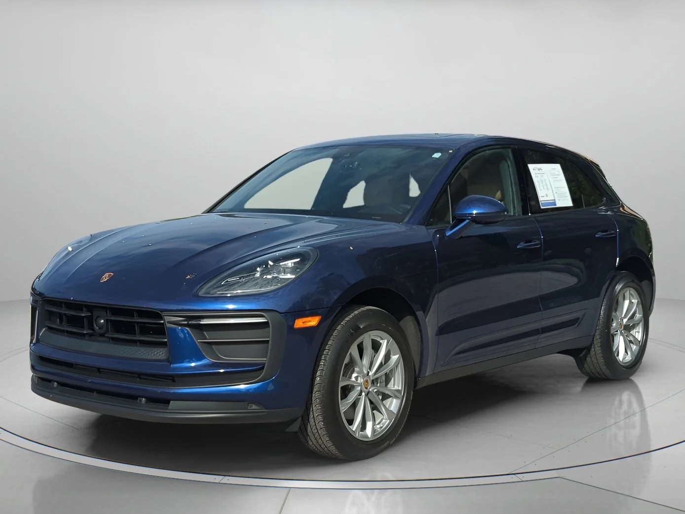 2024 Porsche Macan -'s photo
