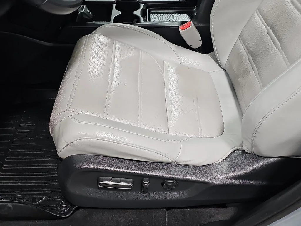 Used 2019  Honda EX-L image 31