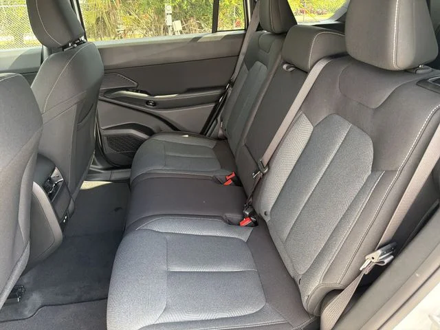 New 2026 Bright White Clear-Coat Exterior Paint Jeep Laredo image 16