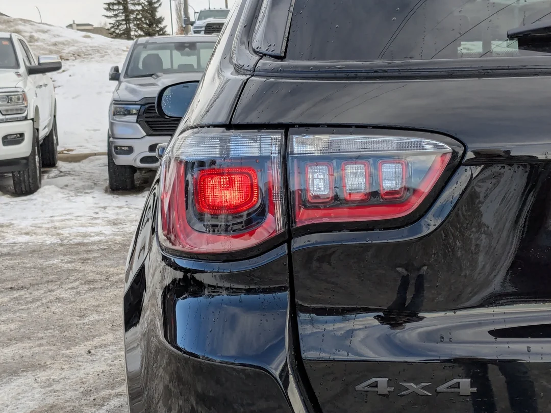 New 2026 Black Jeep Trailhawk - - 4x4 - Sun Sound & Nav - Pano Roof - Active Driving Assist & More! image 11