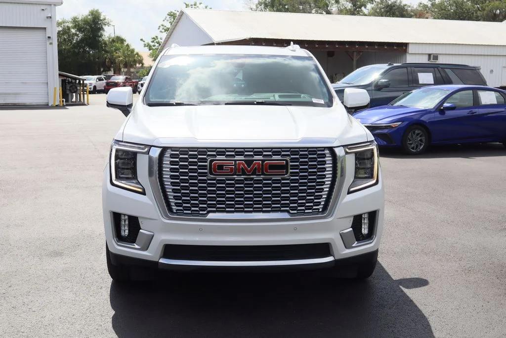 Used 2021 White GMC Denali image 4
