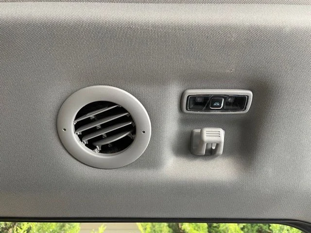 Used 2024 Silver Ford XLT image 53