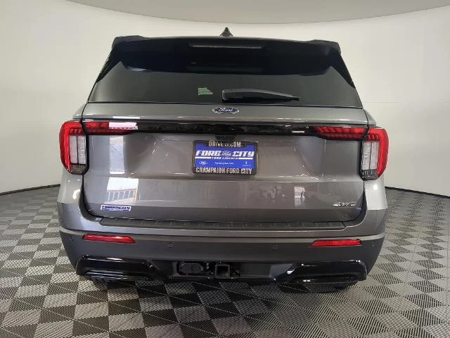 New 2026 Carbonized Gray Metallic Ford ST-Line image 8