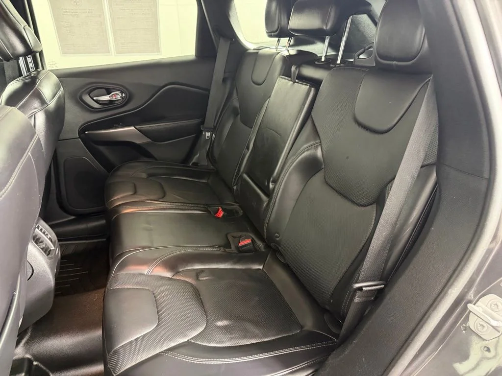 Used 2019 Granite Crystal Clearcoat Metallic Jeep Limited image 16