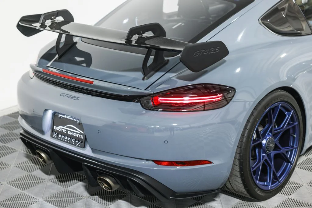 2025 Porsche 718 GT4 RS - Photo 8