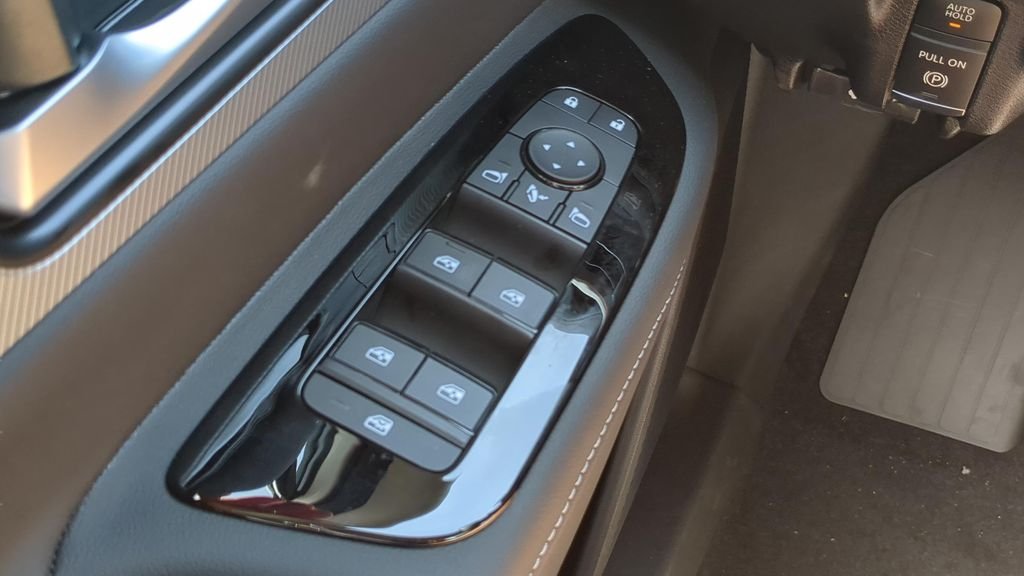 New 2026 Everest White Pearl TriCoat Nissan Platinum image 20