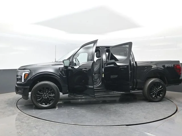 New 2026 Agate Black Metallic Ford Lariat® image 31