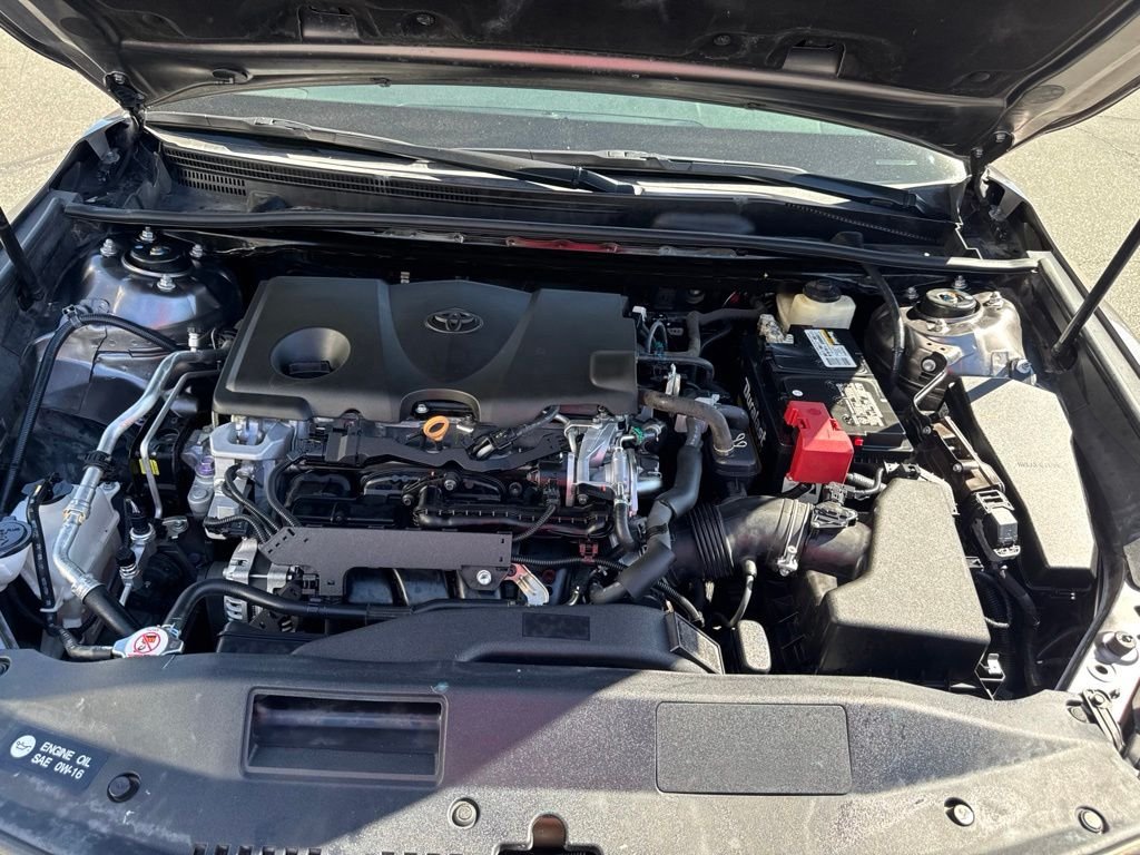 Used 2018 Gray Toyota SE image 19