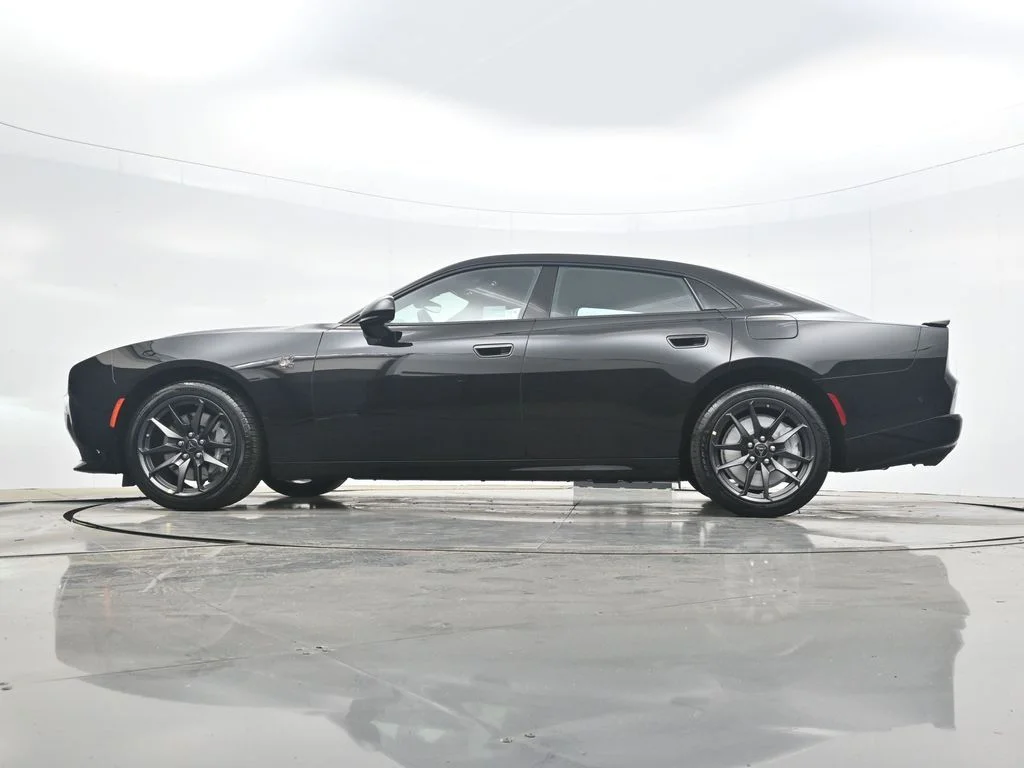 New 2026 Diamond Black Crystal Pearlcoat Dodge Scat Pack image 41