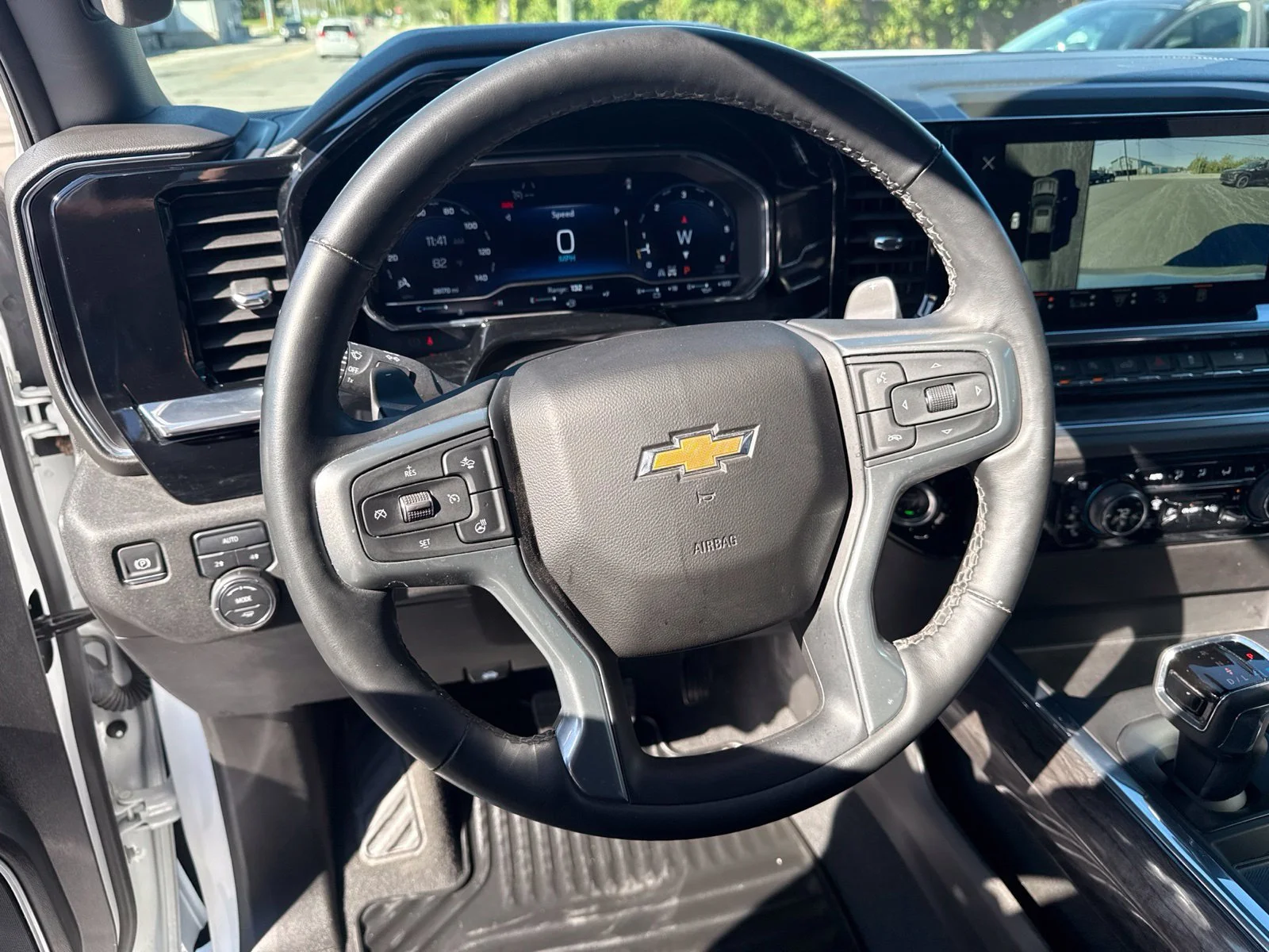 Used 2025 Summit White Chevrolet LTZ image 15