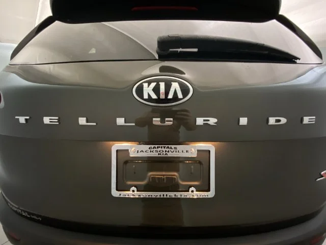 Used 2021 Green Kia S image 27