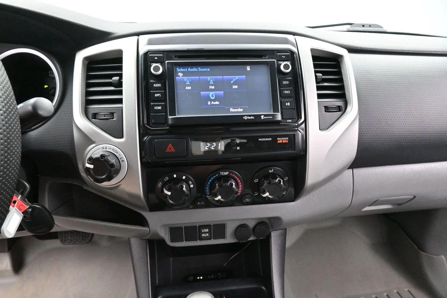 Used 2014 Black Toyota 4WD Double Cab V6 MT (Natl) image 20