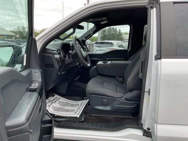 Used 2021 White Ford XL image 28