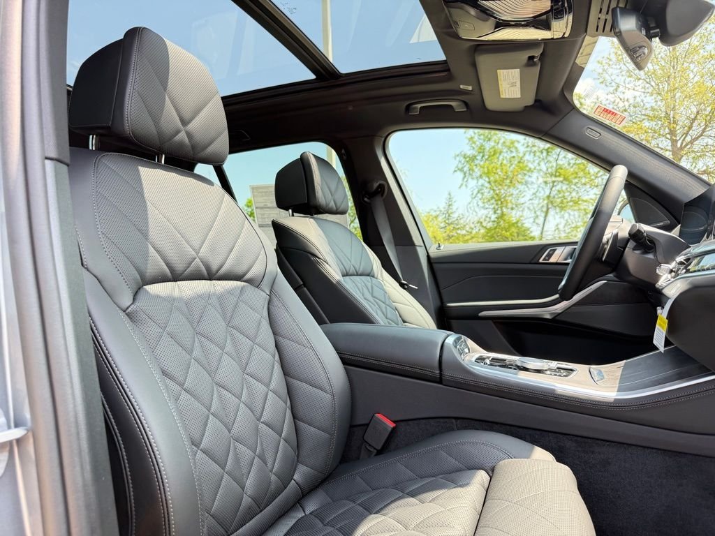 2026 BMW X5 50e - Photo 25