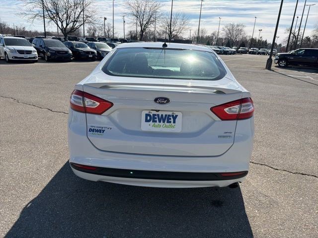 Used 2014 Oxford White Ford SE image 4