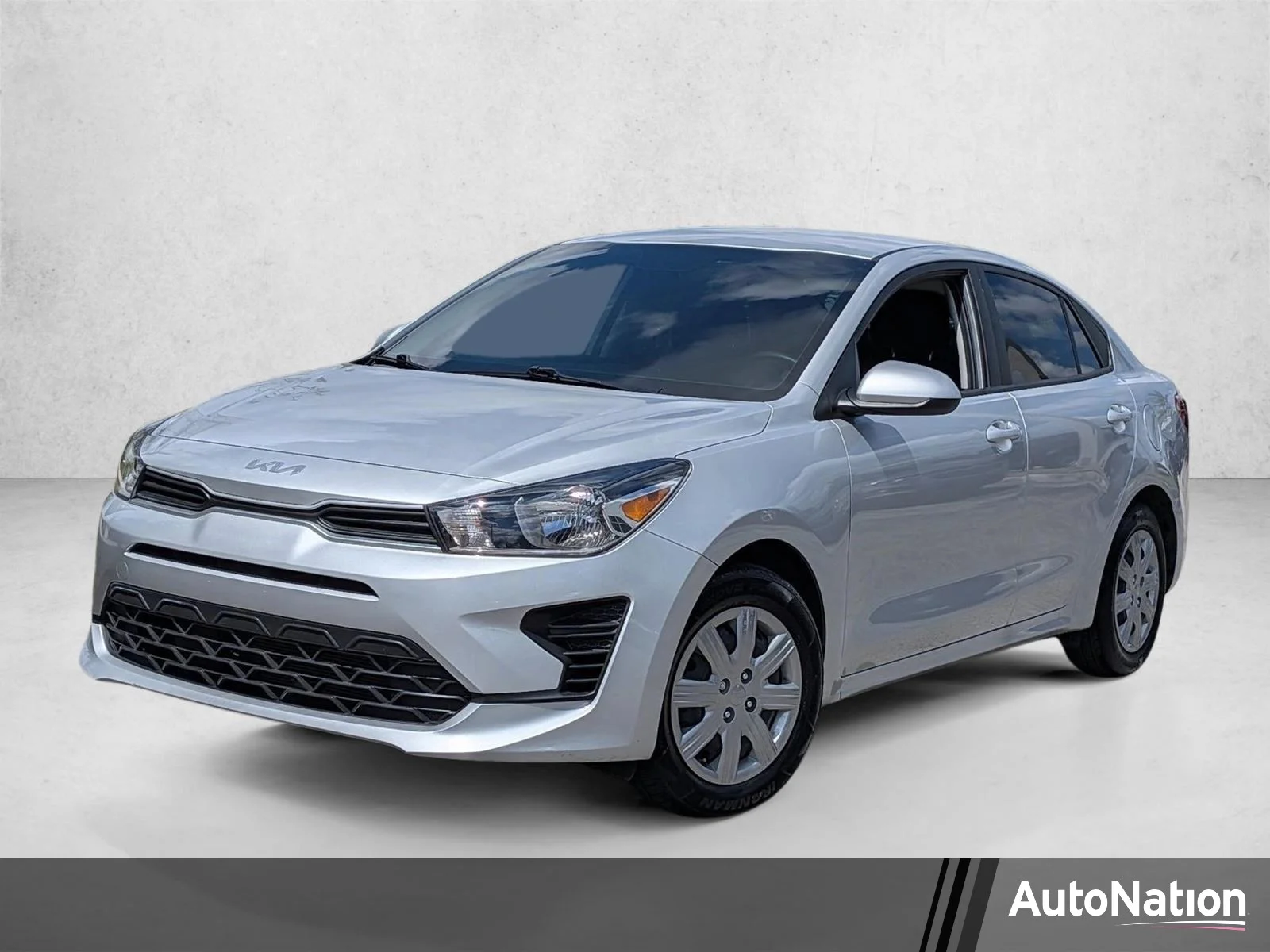 Used 2023 Silky Silver Kia LX image 1