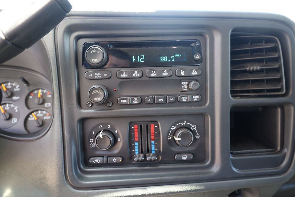 Used 2007 Blue Granite Metallic Chevrolet DRW LT1 image 30