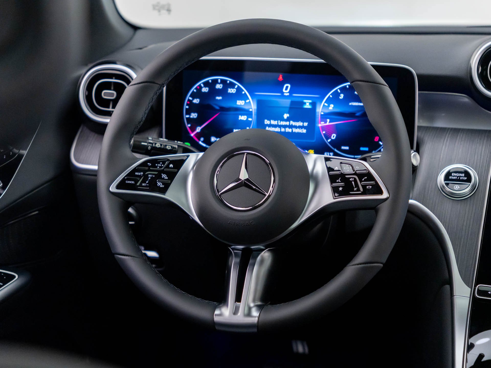 Used 2026 Black Mercedes-Benz GLC 300 image 13