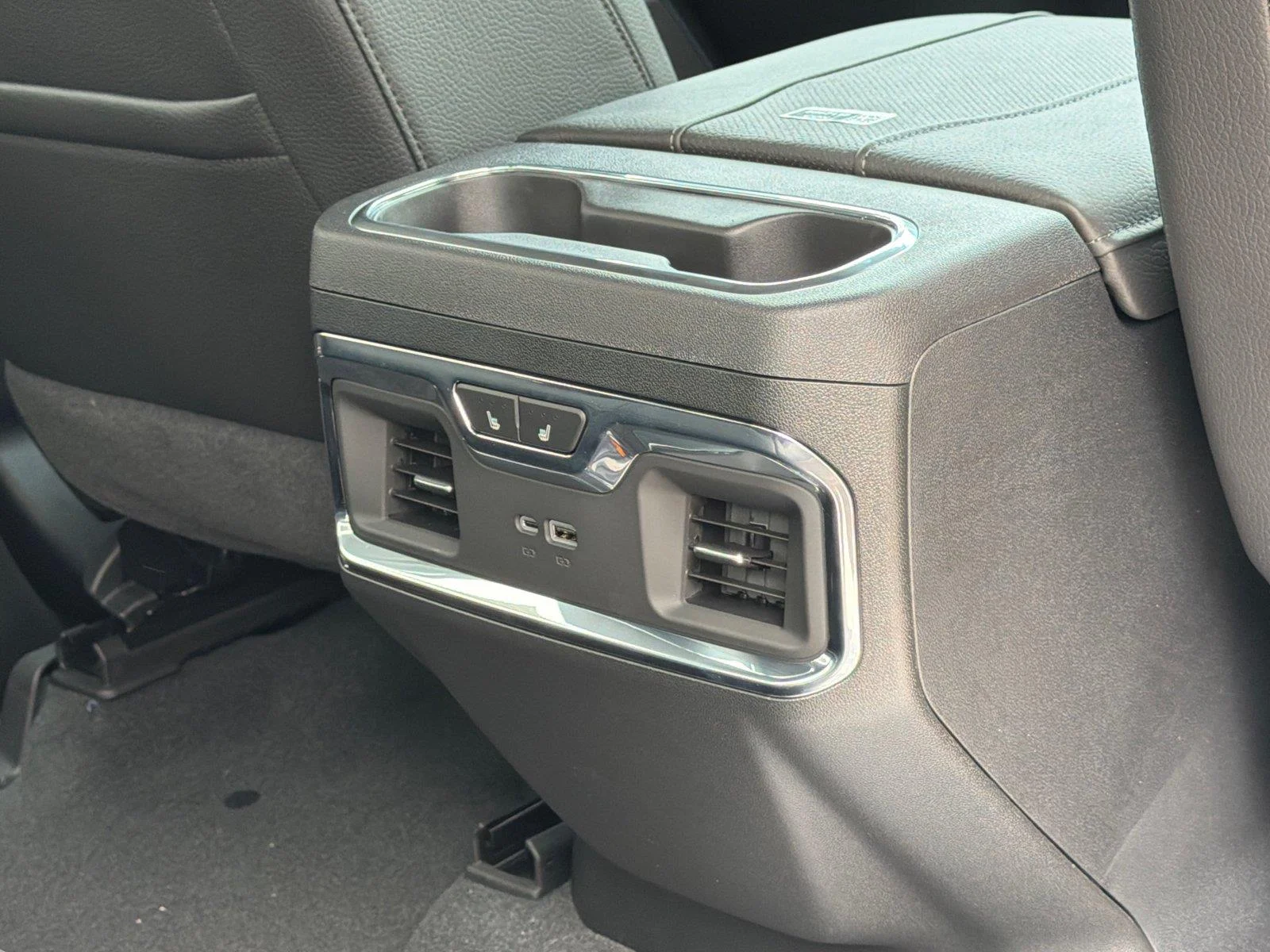 2026 GMC Sierra 1500 Denali - Photo 13