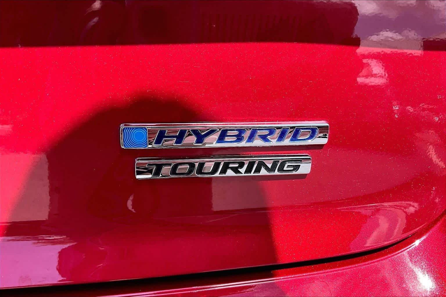 Used 2024 Radiant Red Metallic Honda Touring image 10