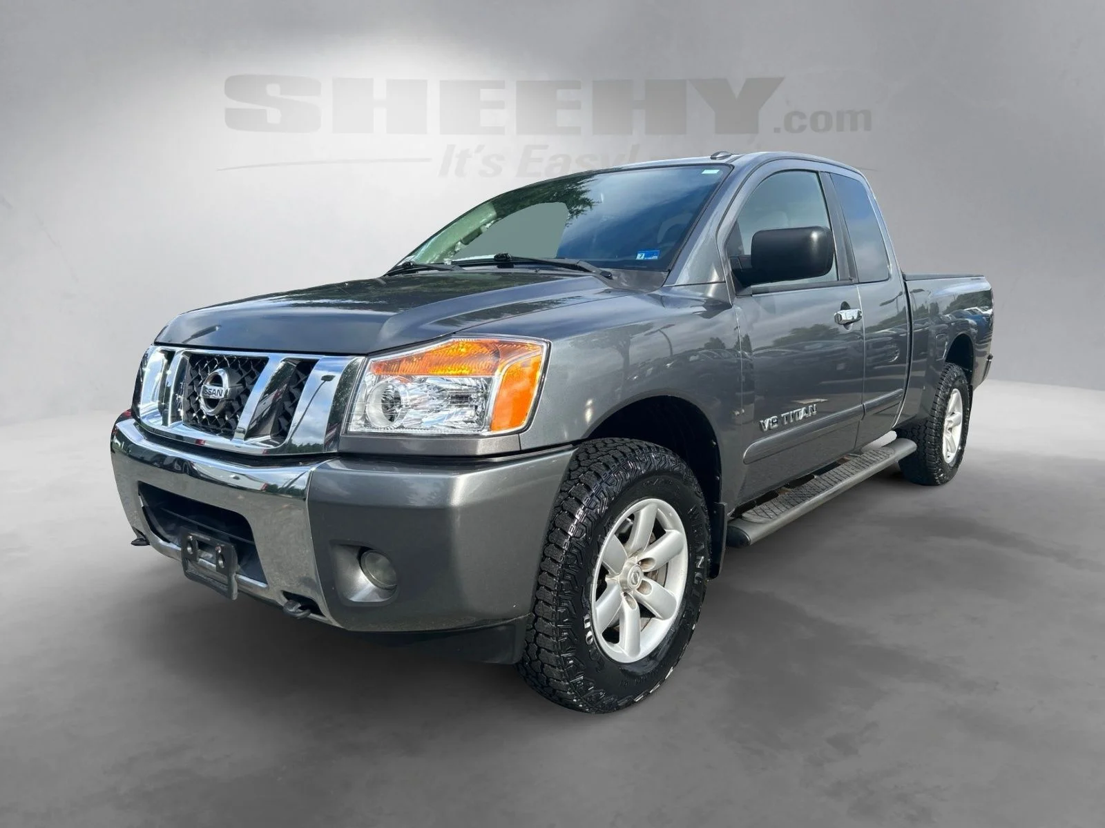 Used 2013 Gun Metallic Nissan SV image 16