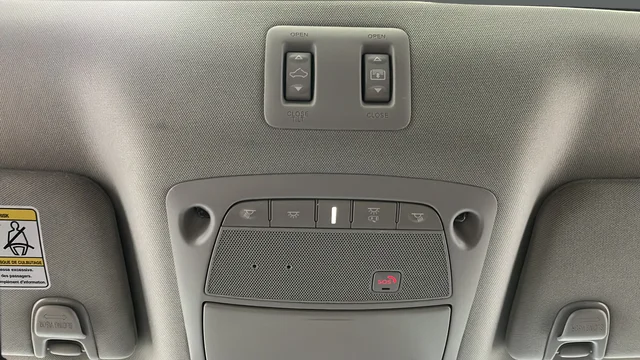 Used 2020 Super Black Metallic Nissan Platinum image 33