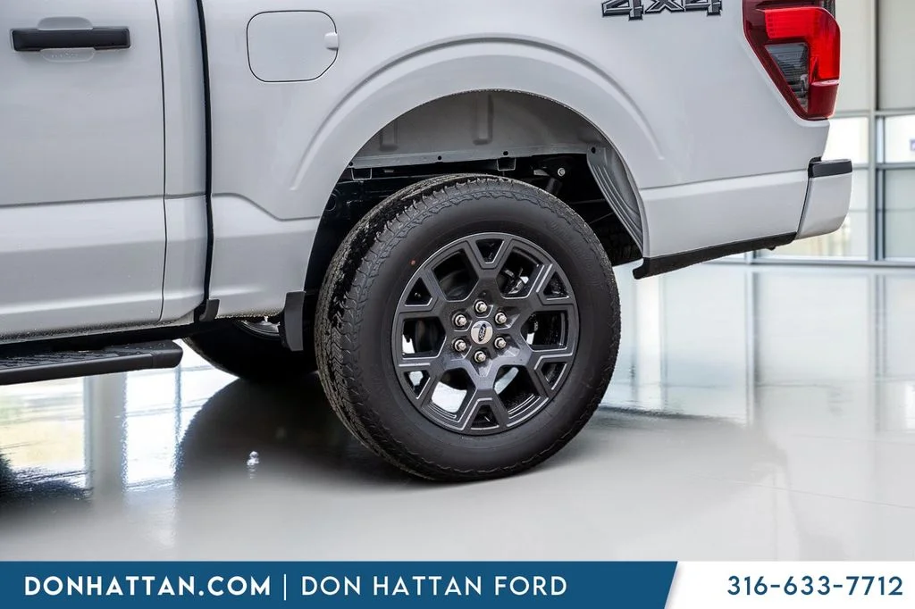New 2026 Oxford White Ford STX® image 31