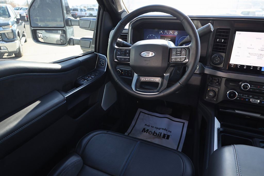 2025 Ford F-350 Super Duty Platinum - Photo 19