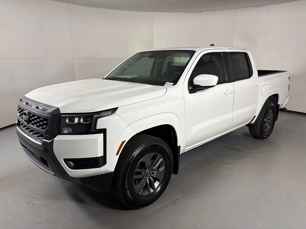 New 2026 Glacier White Nissan Crew Cab SV image 4