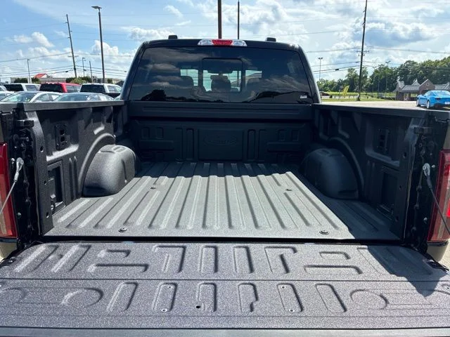 New 2026 Agate Black Metallic Ford XLT image 8