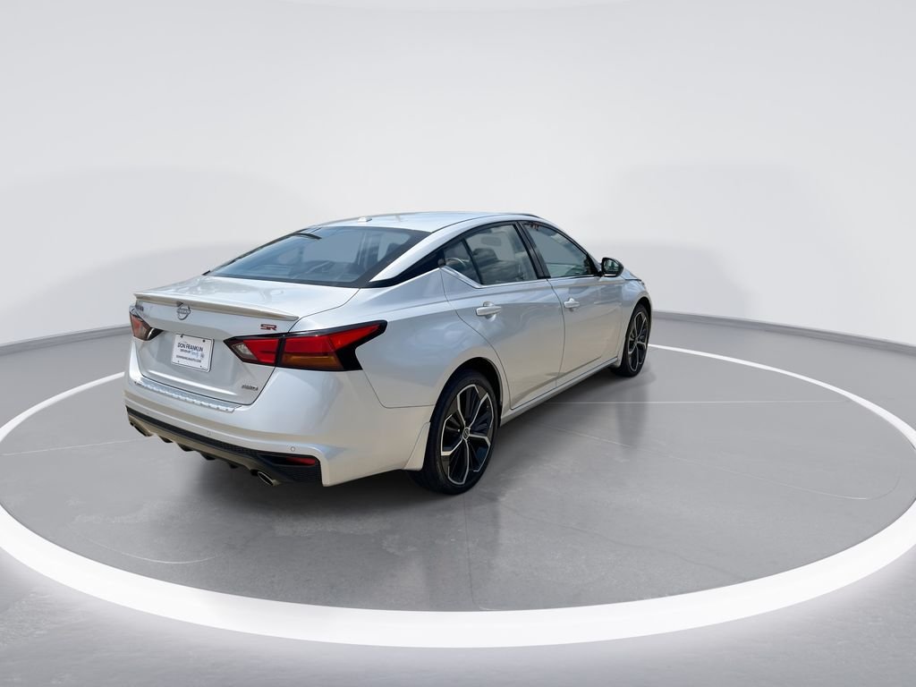 Used 2023 Silver Nissan 2.5 SR image 8