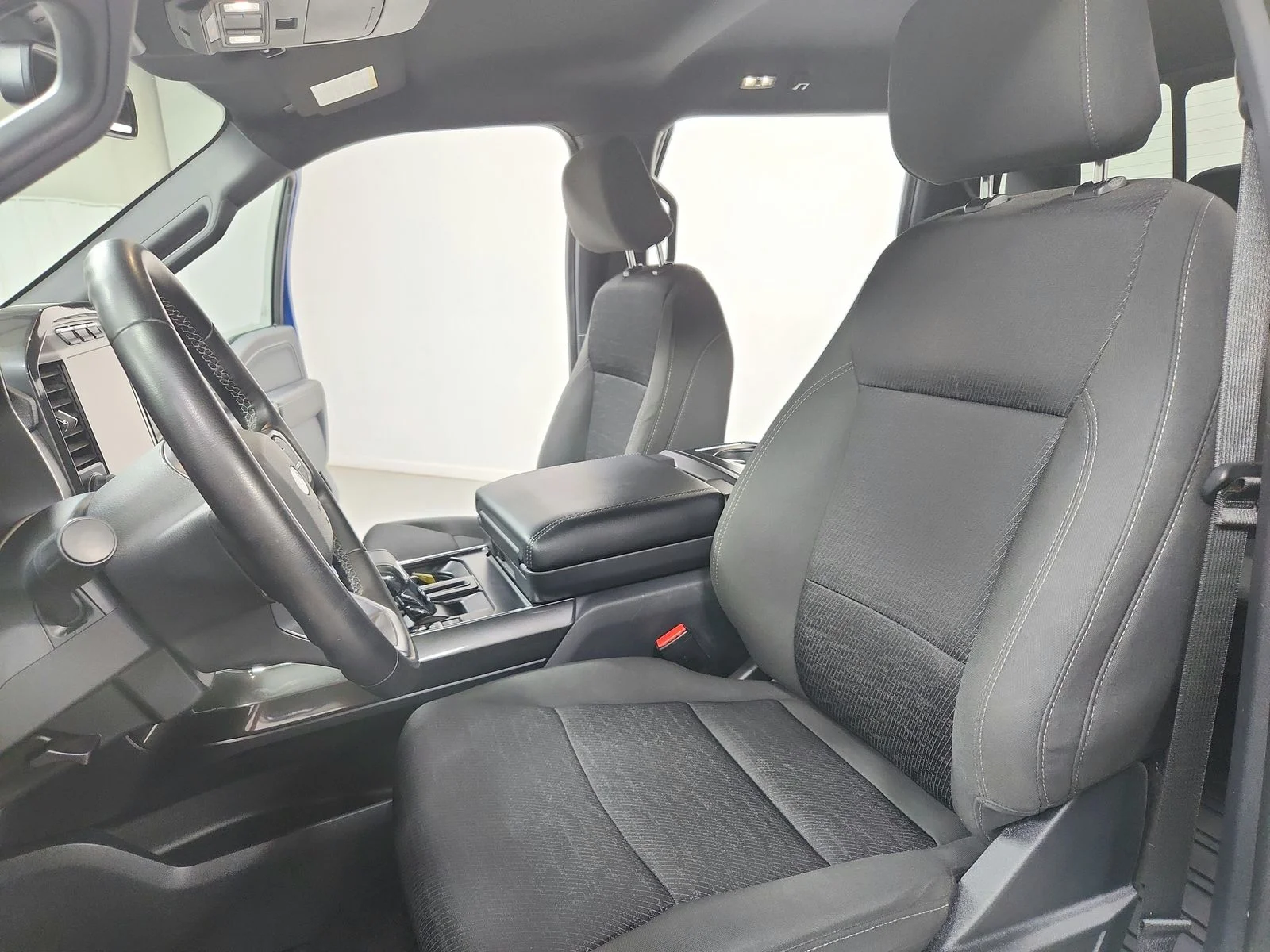 Used 2023 Blue Ford XLT image 19