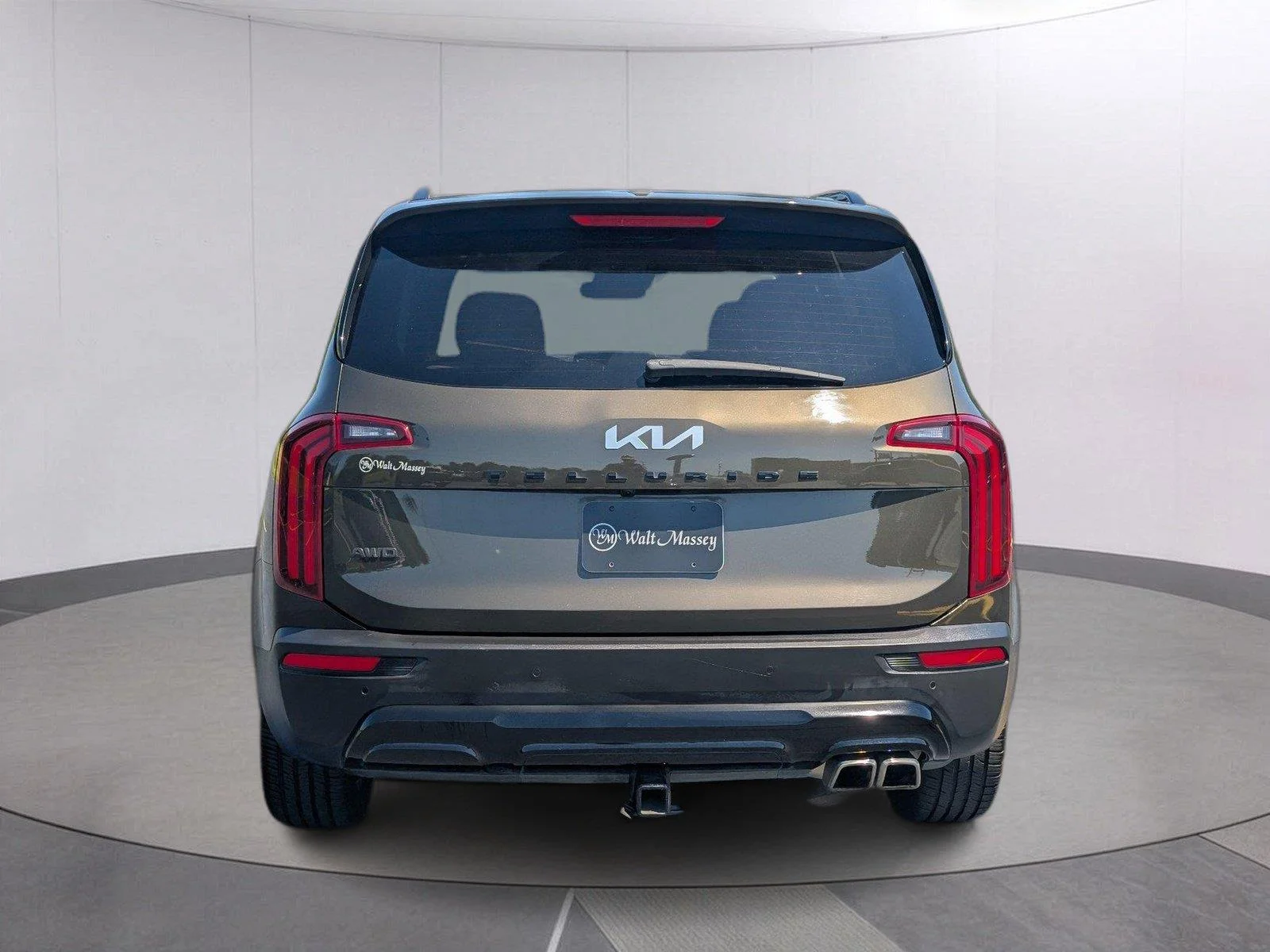 Used 2022 Dark Moss Kia SX image 4