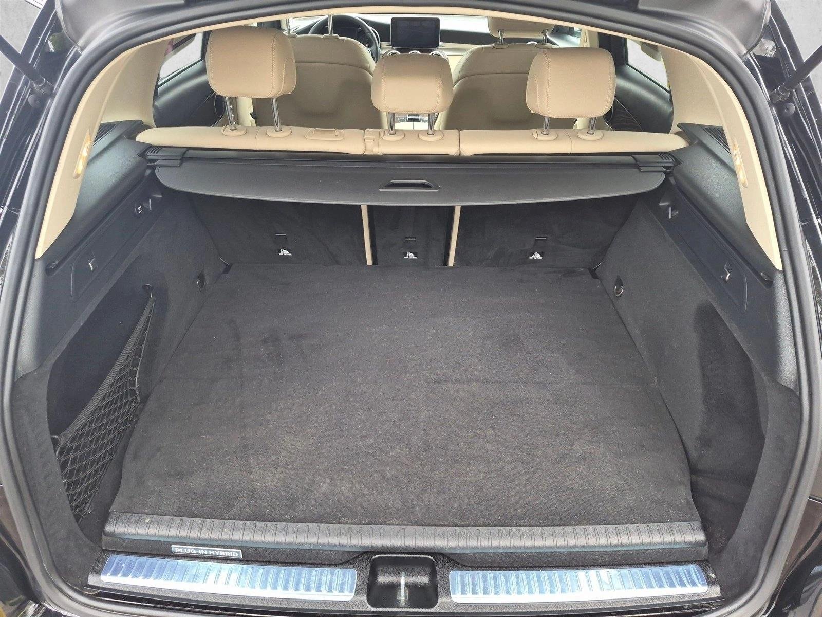 Used 2019 Black Mercedes-Benz GLC 350e image 6